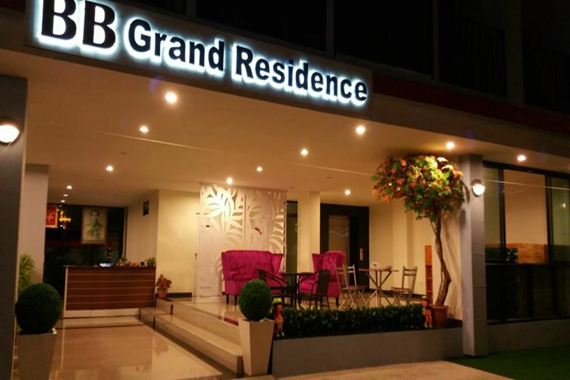 Bb Grand Residence Pattaya Dış mekan fotoğraf